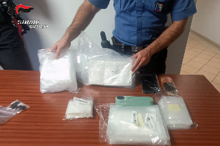 Tolentino - Aveva due chili di cocaina, arrestato dai carabinieri